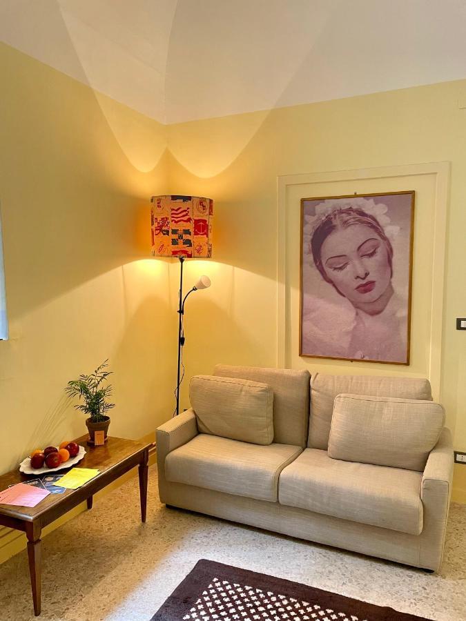 4 Balconi Rooms- Dimora Arditi * Lecce