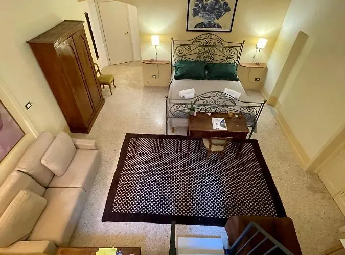 4 Balconi Rooms- Dimora Arditi B&B