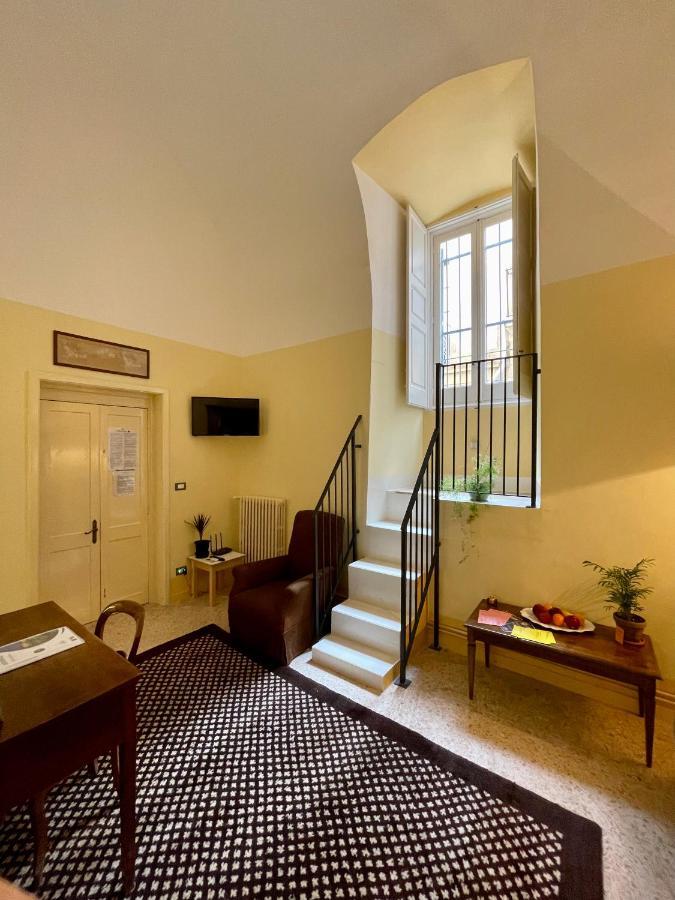 4 Balconi Rooms- Dimora Arditi Frühstückspension Lecce