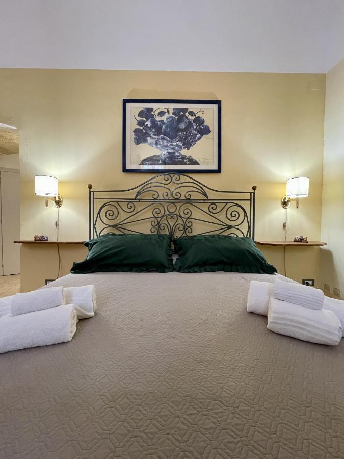 4 Balconi Rooms- Dimora Arditi Frühstückspension *
