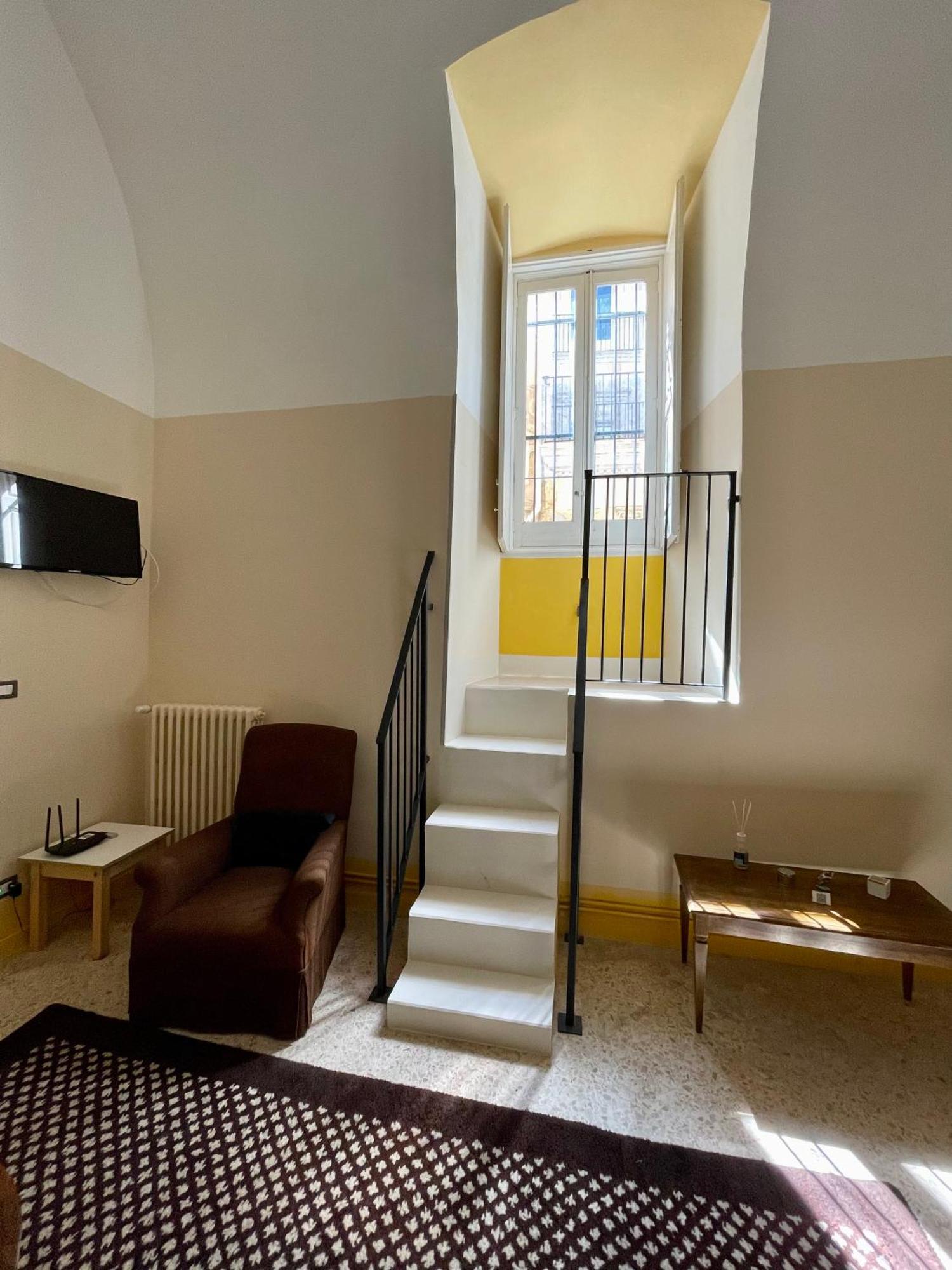 4 Balconi Rooms- Dimora Arditi Frühstückspension *