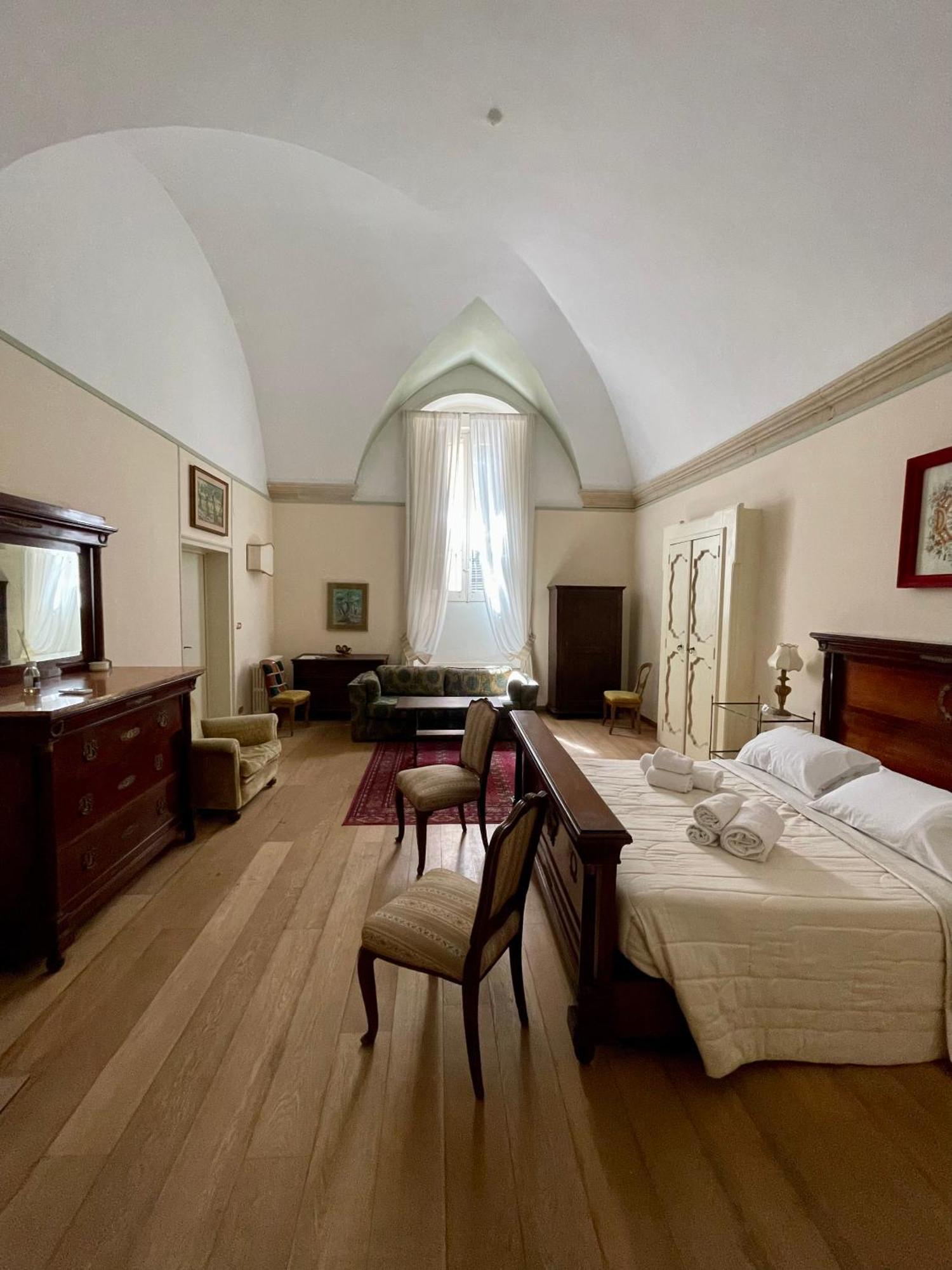 4 Balconi Rooms- Dimora Arditi Bed & Breakfast Lecce