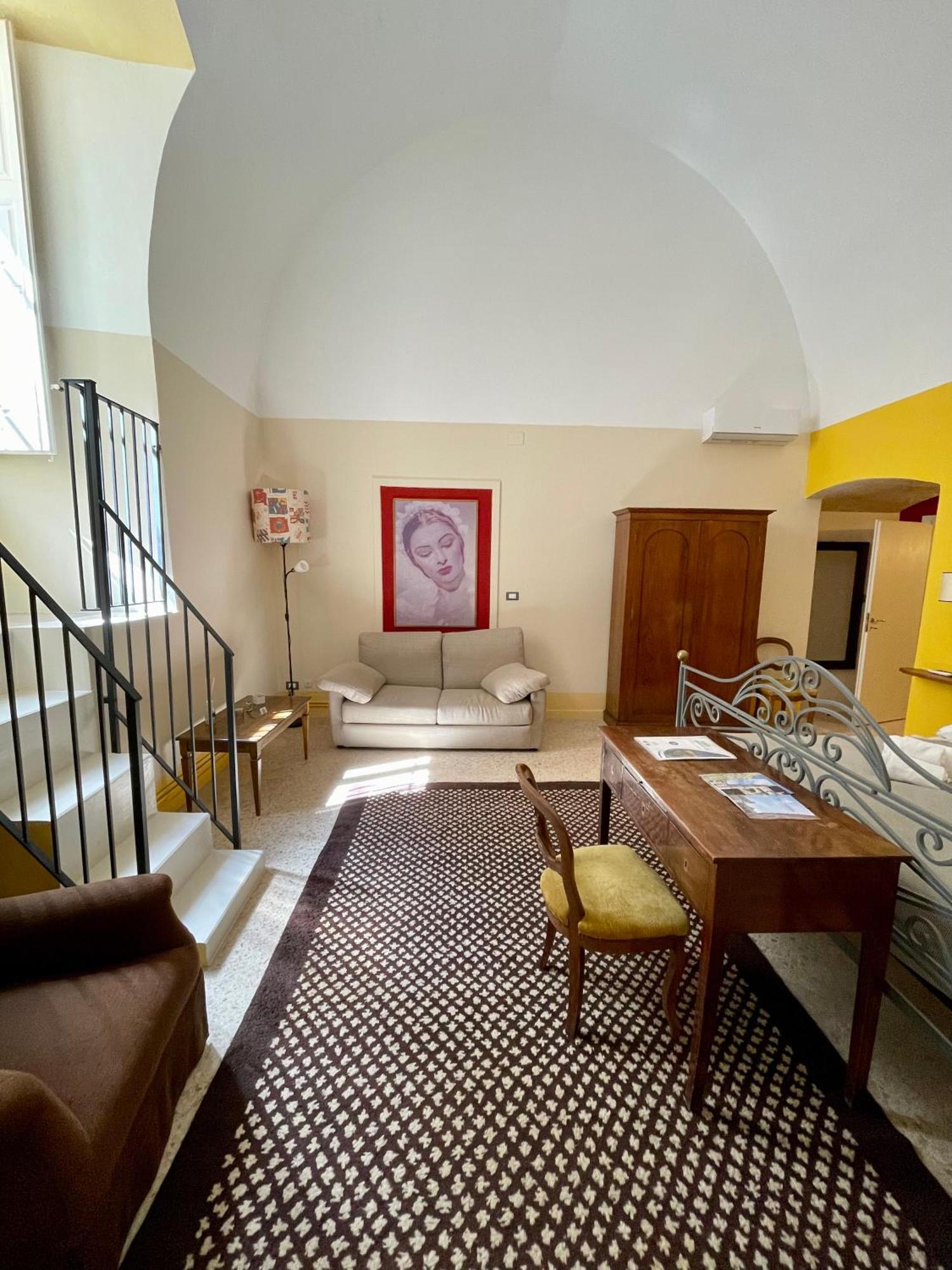 4 Balconi Rooms- Dimora Arditi *
